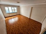 BURSA SETBAŞI-NAMAZGAH ÜZERİ YENİMAHALLE'DE 85 M2 2+1 KREDİYE UYGUN SATILIK ARA KAT DAİRE
