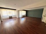 Gemlik istiklal cad ara kat asansörlü 154 m 3₺1satılık &kiralık 