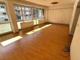 BURSA MERKEZ ALTIPARMAK CADDESİ ÜZERİNDE ASANSÖRLÜ 2+1 130 M² ÇİFT BALKONLU KREDİYE UYGUN ARA KAT DAİRE