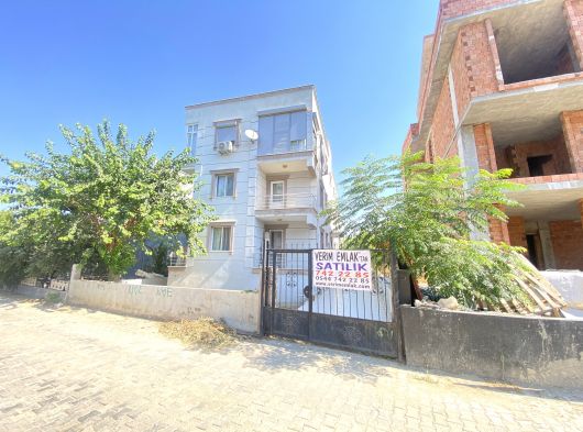 Seferihisar Mersin Alanı'nda denize 400m sıfır eşyalı bahçe katı satılık 2+1 daire