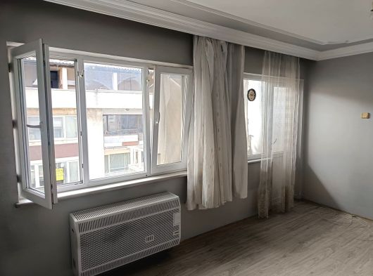 BURSA OSMANGAZİ SAKARYA MH MERKEZİ KONUMDA KİRALIK DAİRE