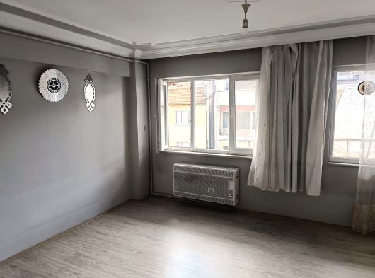BURSA OSMANGAZİ SAKARYA MH MERKEZİ KONUMDA KİRALIK DAİRE