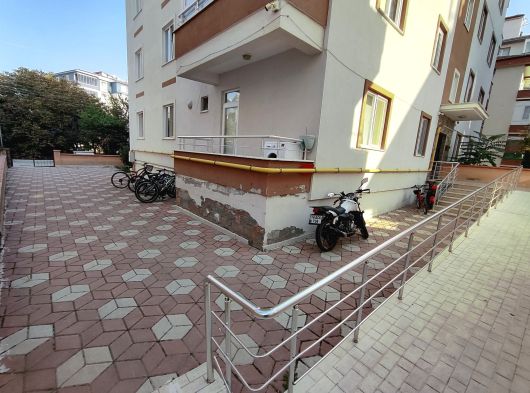 ESNAF EMLAK OTOMOTİV'DEN-ÇİFTLİK  ÇAYIRINDA-3+1-SON KAT DAİRE