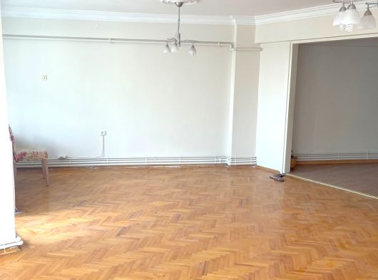 BURSA OSMANGAZİ SETBAŞI KONAK 16 ÜST TARAFLARINDA 130 M2 3+1 ARA KAT SATILIK DAİRE